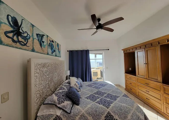 Apartment Oceanfront Penthouse, 2 Masters, 2 Baths, Kitchen! Cabo San Lucas